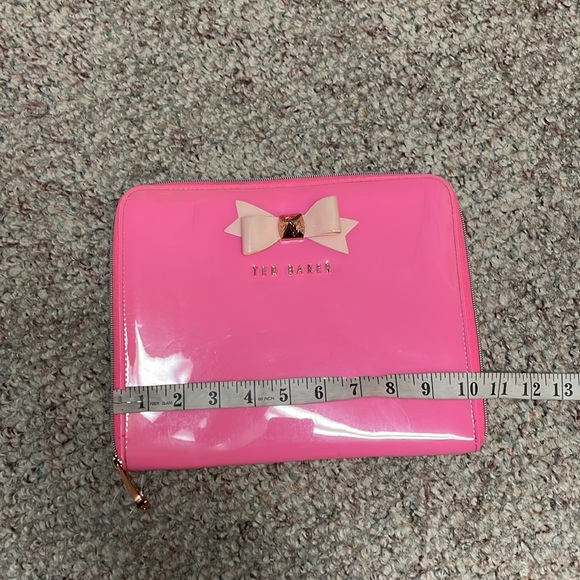 Ted baker padded patent bow accent iPad case - Picture 7 of 8